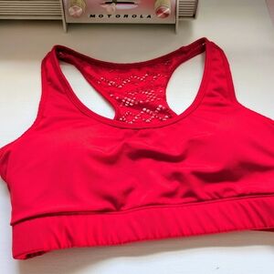 Red Zyia sports bra Size Medium